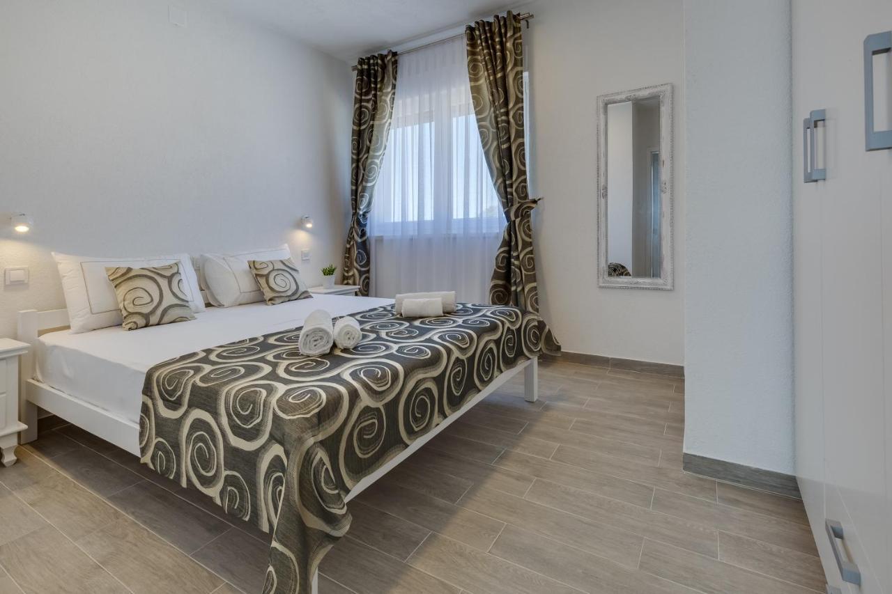 Apartmani Kastelina Vir Exterior foto
