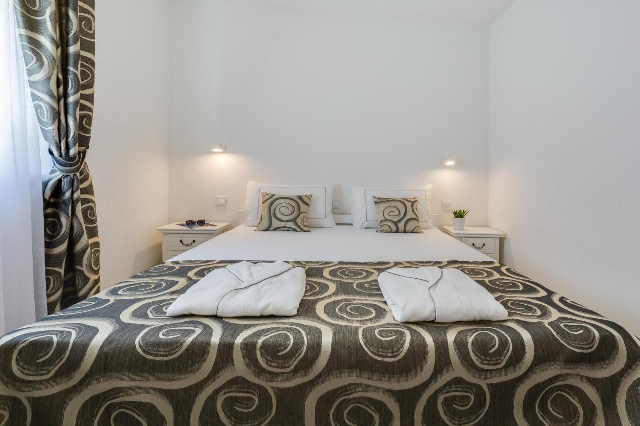 Apartmani Kastelina Vir Exterior foto