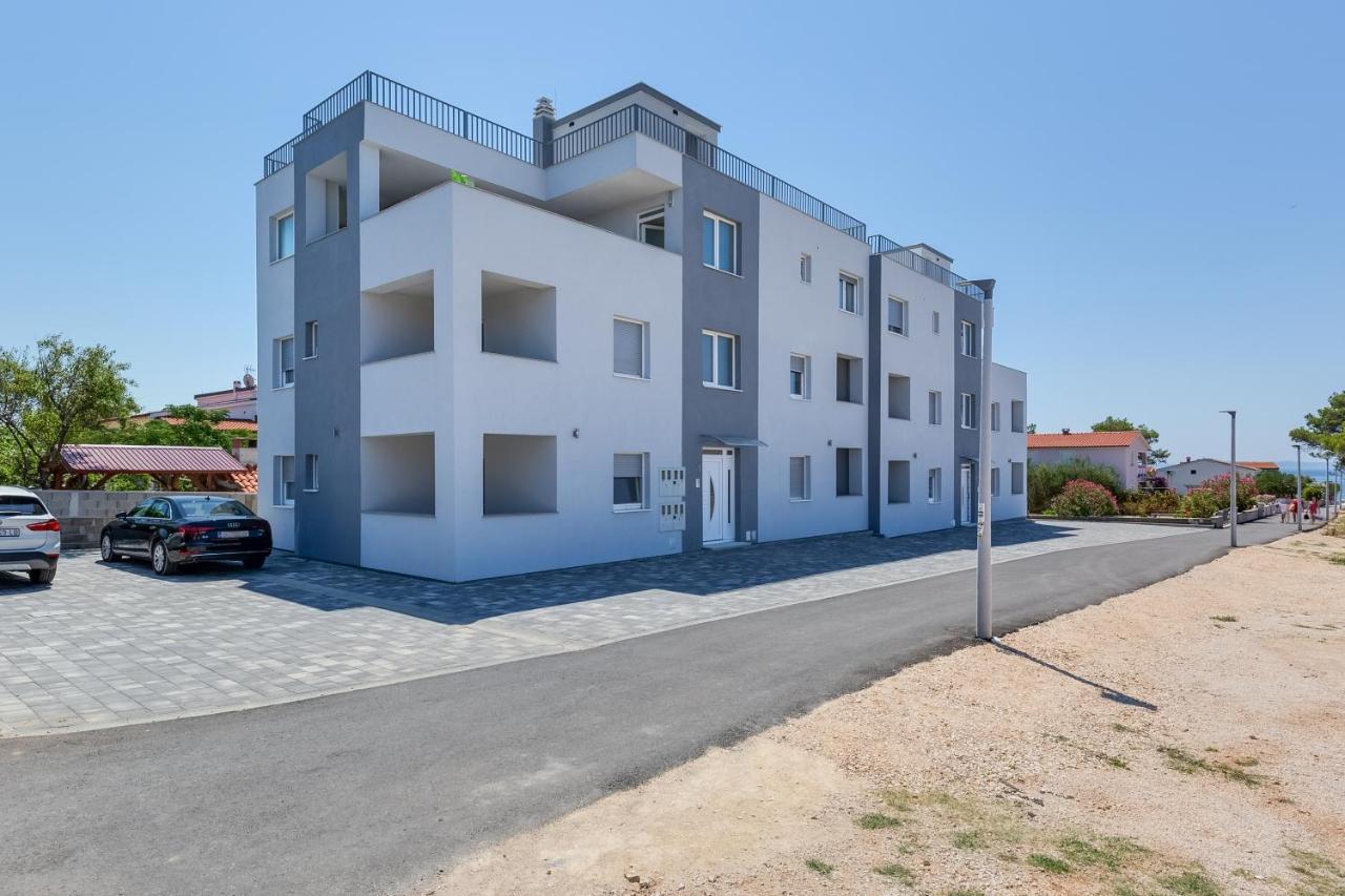 Apartmani Kastelina Vir Exterior foto